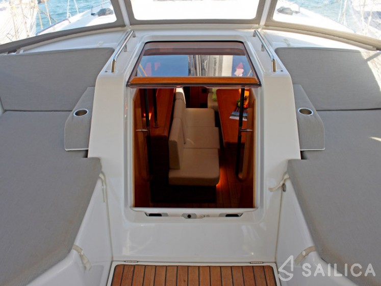 Jeanneau 54 - Yacht Charter Sailica