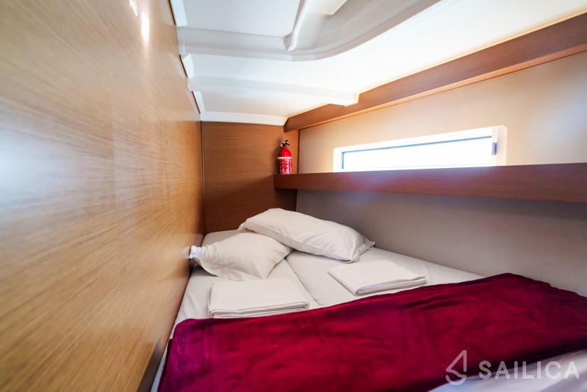 Sun Odyssey 440 - Yacht Charter Sailica