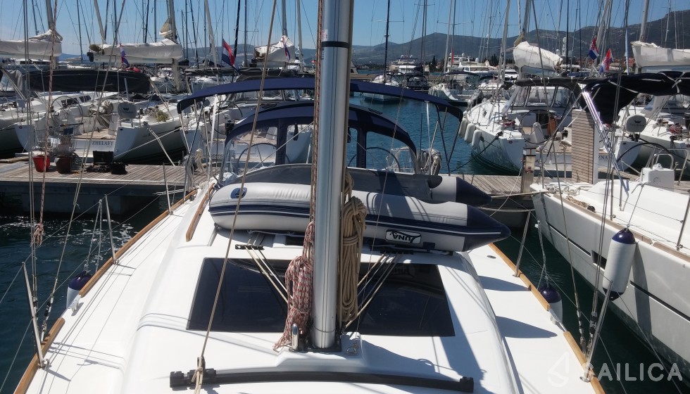 Dufour 382 Grand Large - Yacht Charter Sailica