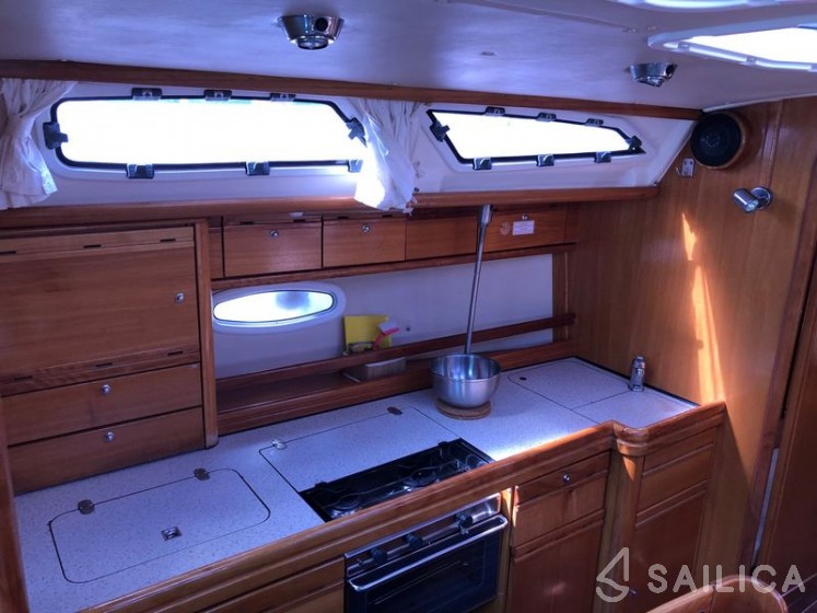 Bavaria 40 Cruiser - Yacht Charter Sailica