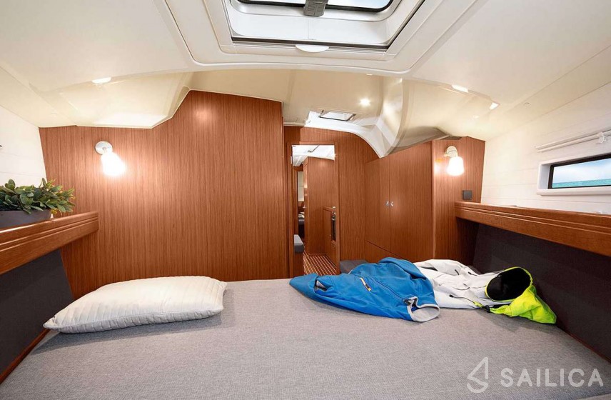 Bavaria Cruiser 41 - Yacht Charter Sailica