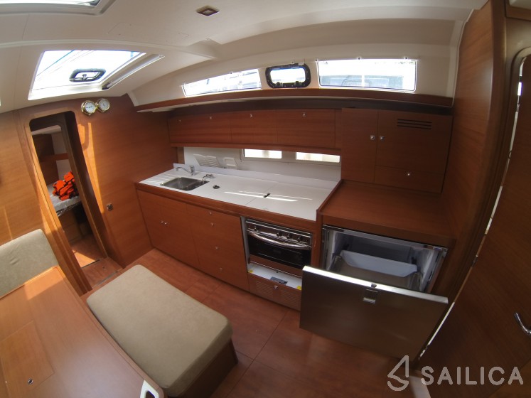 Dufour 460 Grand Large - Yacht Charter Sailica