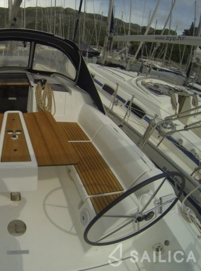 Dufour 382 GL - Yacht Charter Sailica