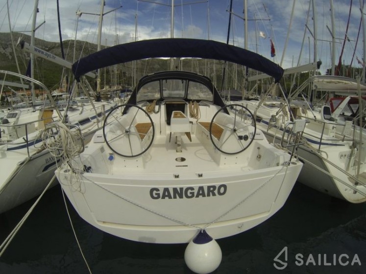 Dufour 382 GL - Yacht Charter Sailica