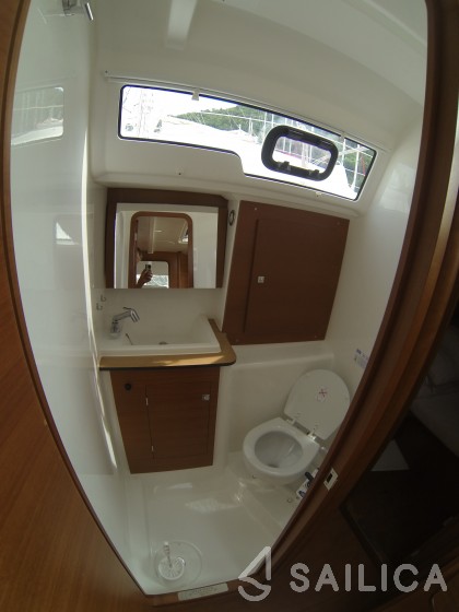 Dufour 382 GL - Yacht Charter Sailica