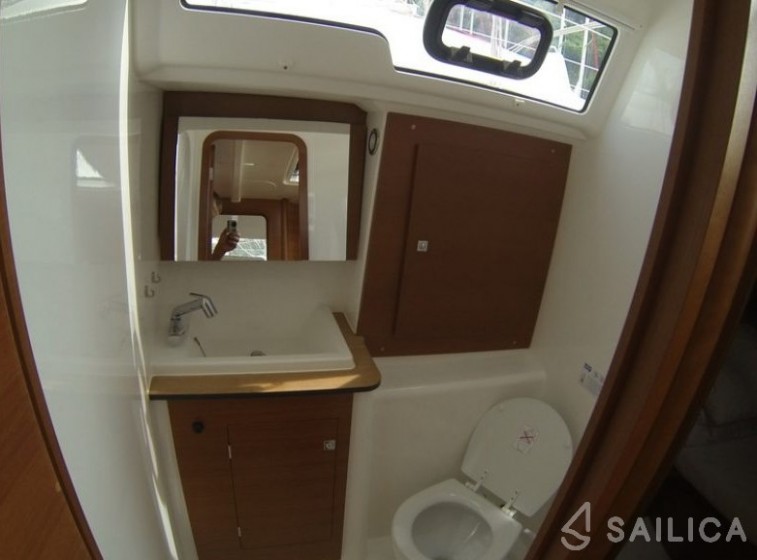 Dufour 382 GL - Yacht Charter Sailica