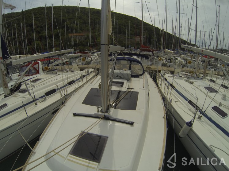 Dufour 382 GL - Yacht Charter Sailica