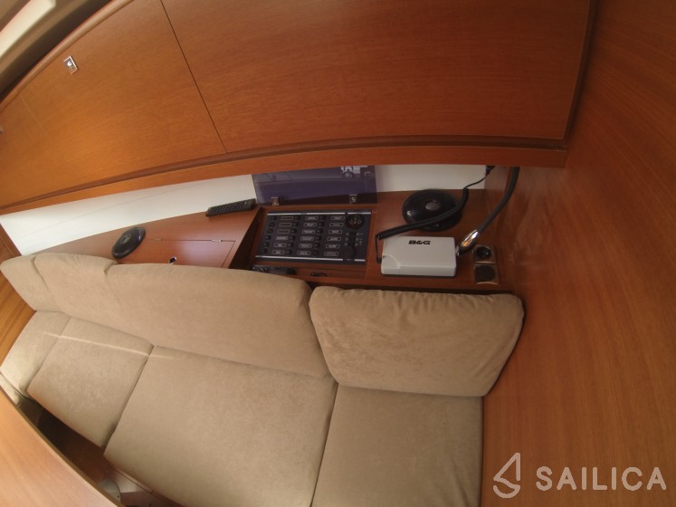 Dufour 382 GL - Yacht Charter Sailica