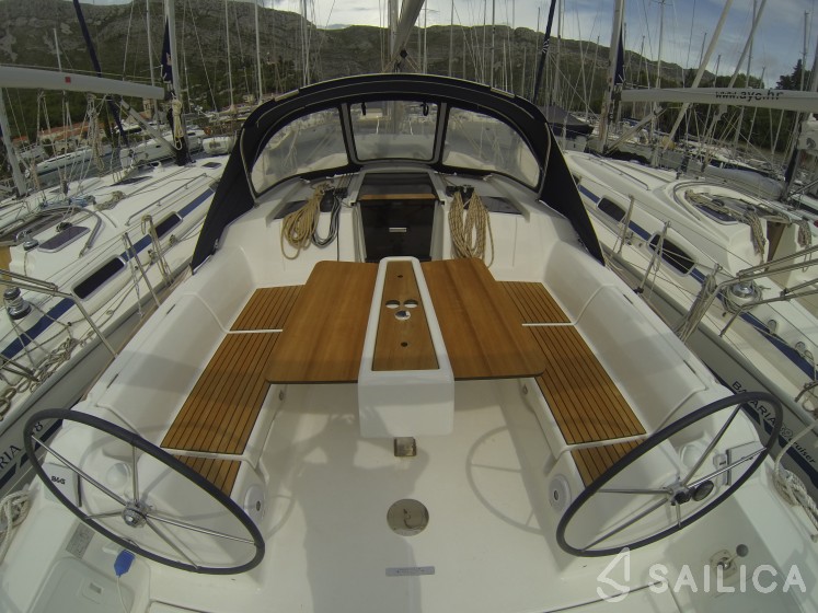 Dufour 382 GL - Yacht Charter Sailica