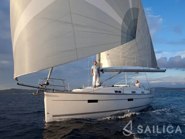 Bavaria 36 Cruiser - Yacht Charter Sailica
