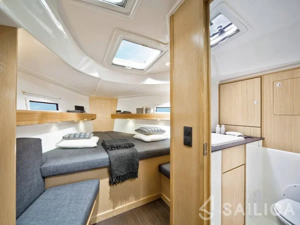 Bavaria 40 Cruiser - Yacht Charter Sailica
