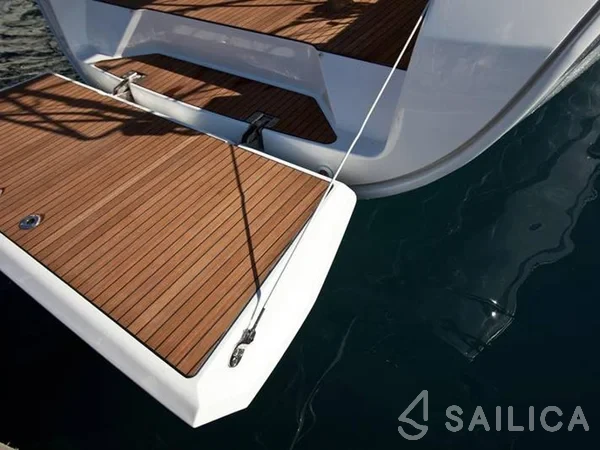 Bavaria 40 Cruiser - Yacht Charter Sailica