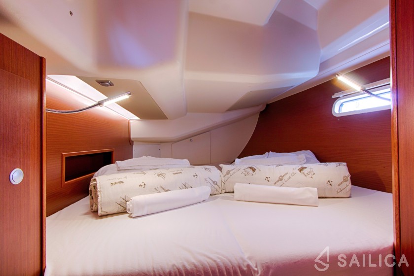 Hanse 455 - Yacht Charter Sailica
