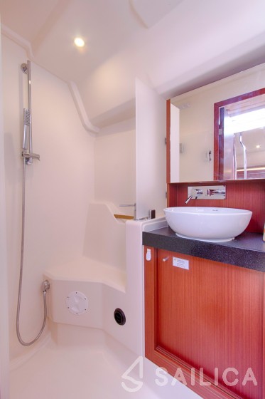 Hanse 455 - Yacht Charter Sailica