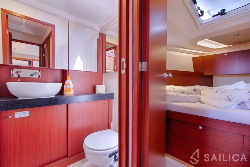 Hanse 455 - Yacht Charter Sailica