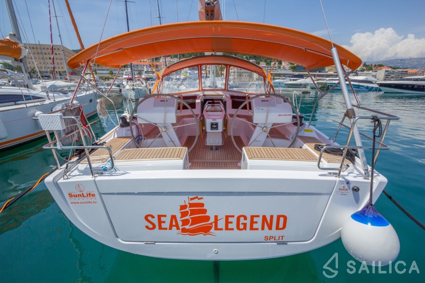 Hanse 455 - Yacht Charter Sailica