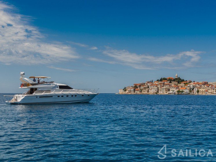 Fairline Squadron 65 - Yacht Charter Sailica