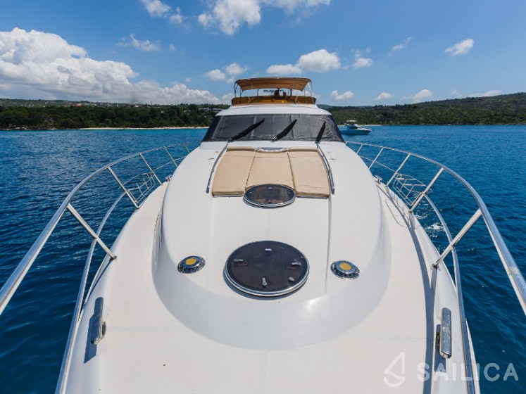 Fairline Squadron 65 - Yacht Charter Sailica