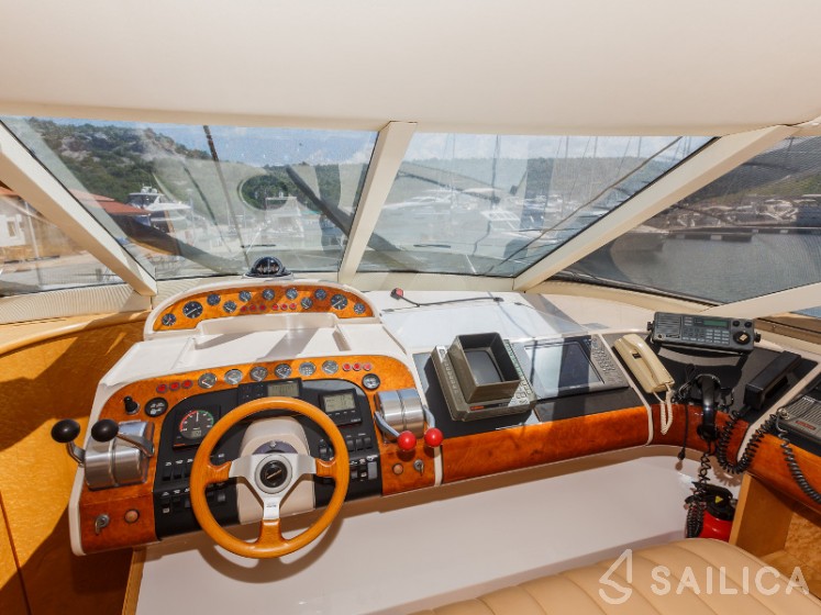 Fairline Squadron 65 - Yacht Charter Sailica