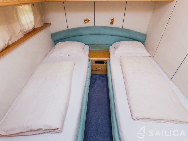 Fairline Squadron 65 - Yacht Charter Sailica