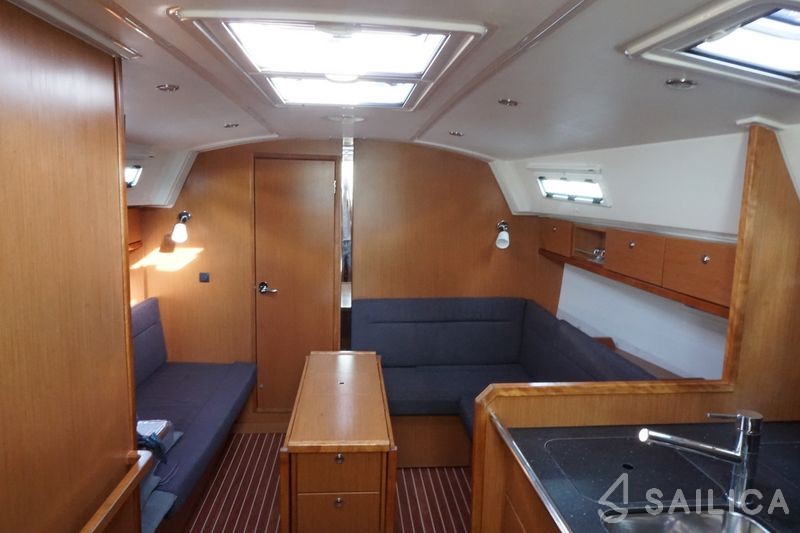 Bavaria 36 Cruiser - Yacht Charter Sailica
