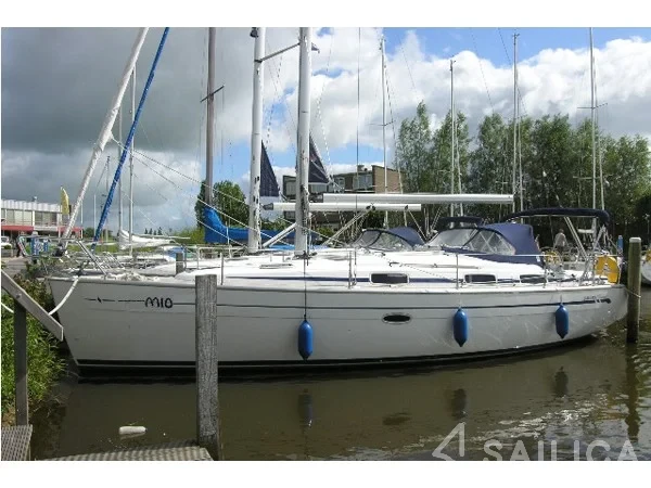 Bavaria 37 Cruiser - Yacht Charter Sailica