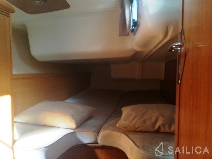 Sun Odyssey 43  - Yacht Charter Sailica