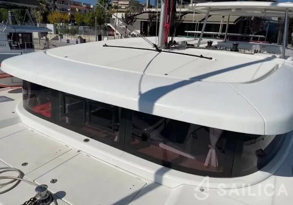 Lagoon 42 - Yacht Charter Sailica