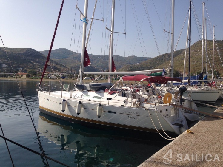 Oceanis 373 - Yacht Charter Sailica
