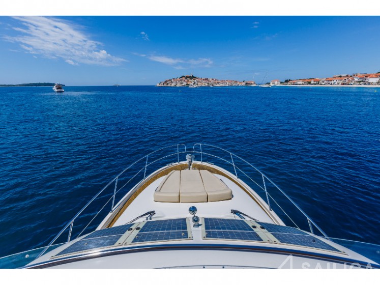 Prestige 36 Fly - Yacht Charter Sailica