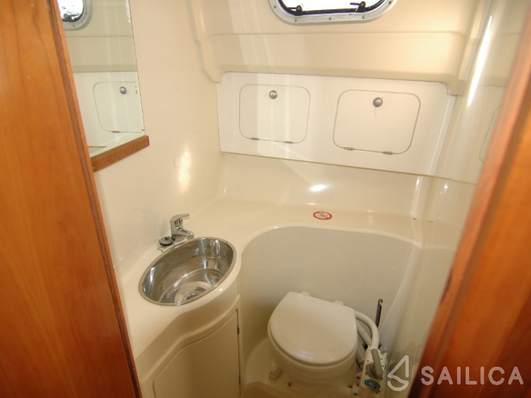 Adria 1002 - Yacht Charter Sailica