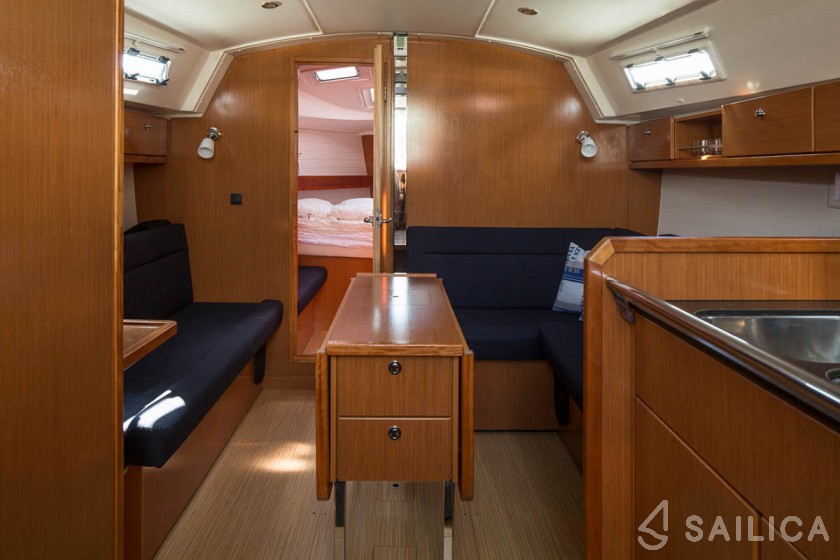 Bavaria 36 Cruiser - Yacht Charter Sailica