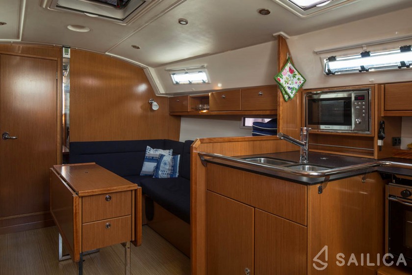 Bavaria 36 Cruiser - Yacht Charter Sailica