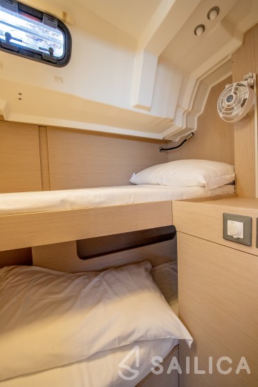 Oceanis 46.1 - Yacht Charter Sailica