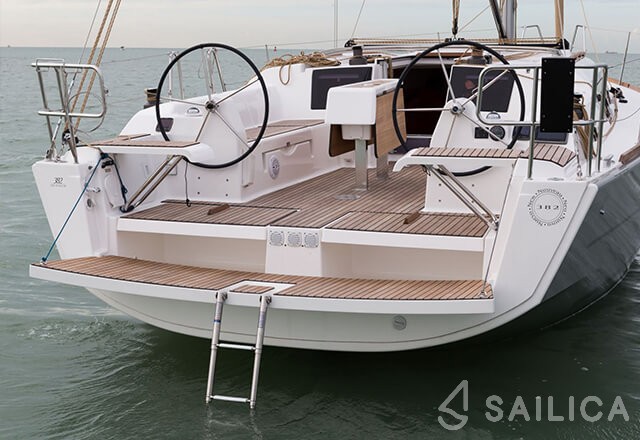 Dufour 382 GL - Yacht Charter Sailica