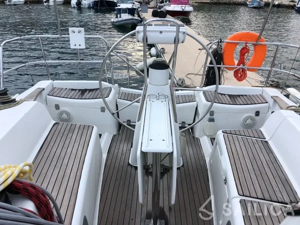 Sun Odyssey 36i - Yacht Charter Sailica