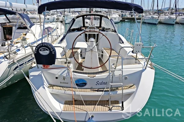 Sun Odyssey 36i - Yacht Charter Sailica