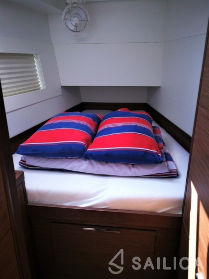 Lagoon 40 - Yacht Charter Sailica