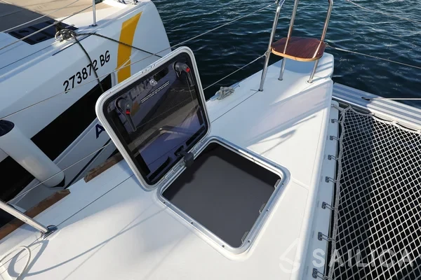 Lagoon 40 - Yacht Charter Sailica