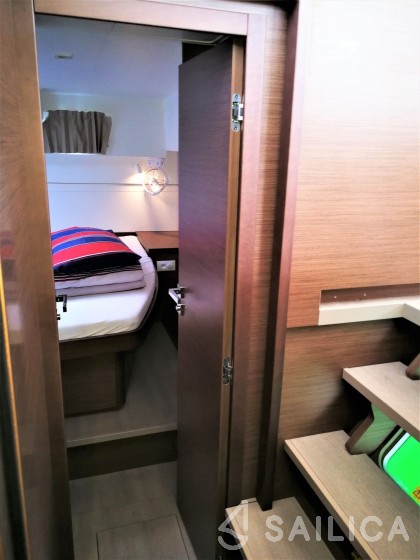 Lagoon 40 - Yacht Charter Sailica