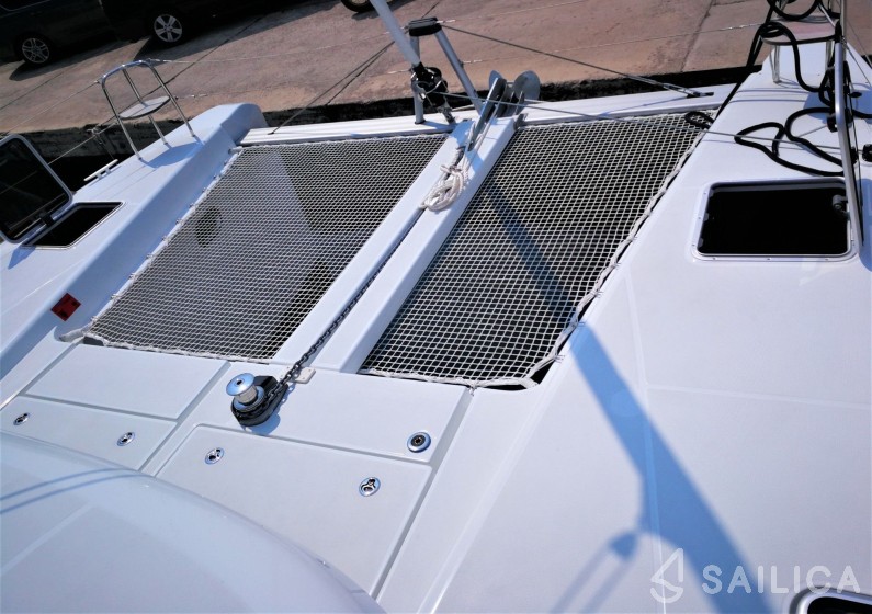 Lagoon 40 - Yacht Charter Sailica