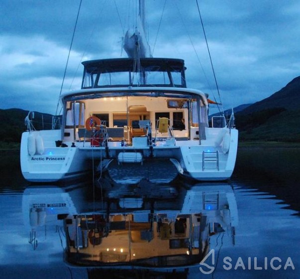 Lagoon 450 - Yacht Charter Sailica
