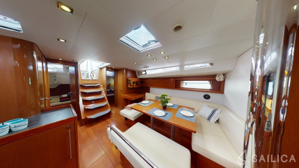 Oceanis 48 - Yacht Charter Sailica