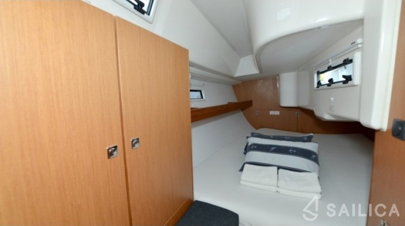 Bavaria Cruiser 33 - Yacht Charter Sailica