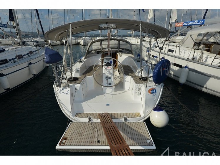 Bavaria Cruiser 33 - Yacht Charter Sailica