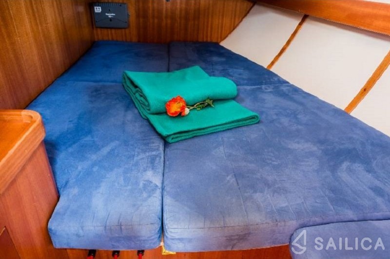 Elan 434 Impression - Yacht Charter Sailica