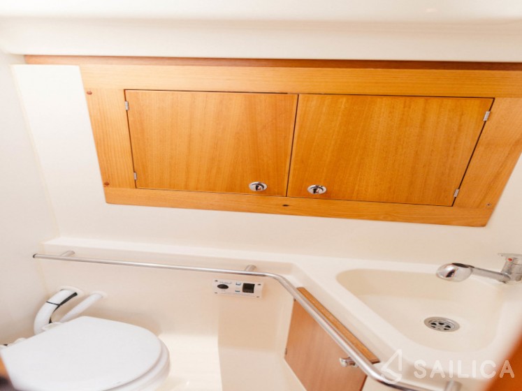 Elan 434 Impression - Yacht Charter Sailica