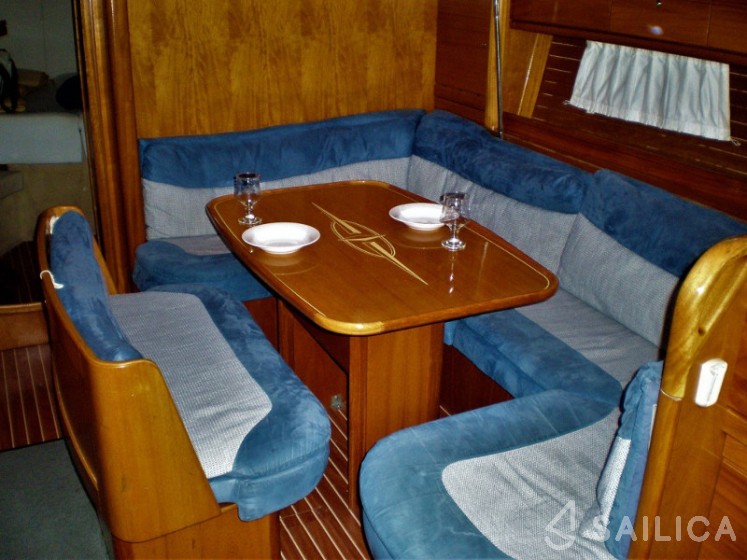 Bavaria 39 Cruiser - Yacht Charter Sailica