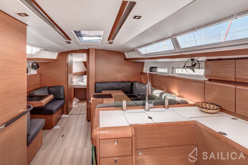 Sun Odyssey 419 - Yacht Charter Sailica