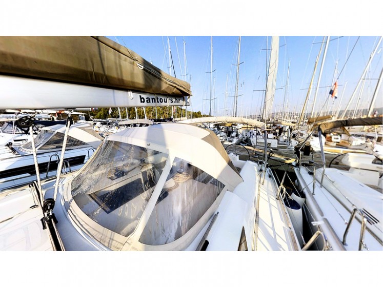Dufour 512 Grand Large - Yacht Charter Sailica